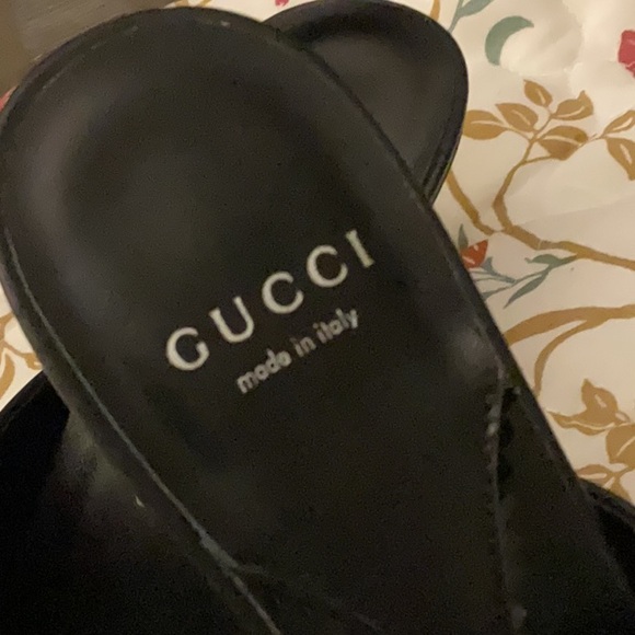 These shoes were gifted to me just too flashy the heel double gg - Picture 6 of 8